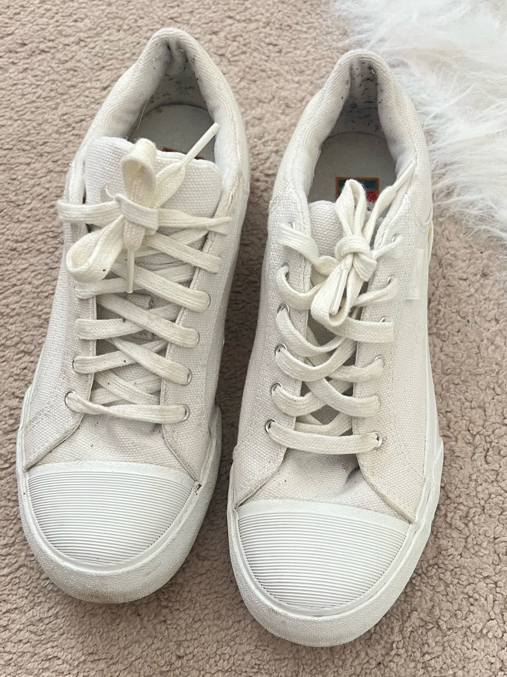 Rare Vintage 2000 Nike Hermosa  Low-Top Canvas Sneakers in Off-White